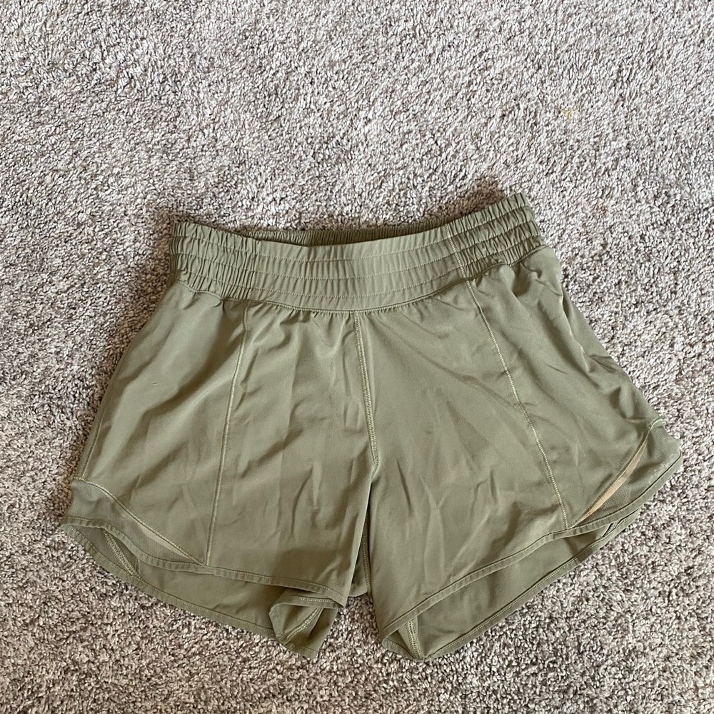 Lululemon Hotty Hot Short *High-Rise Long 4" Size 4
